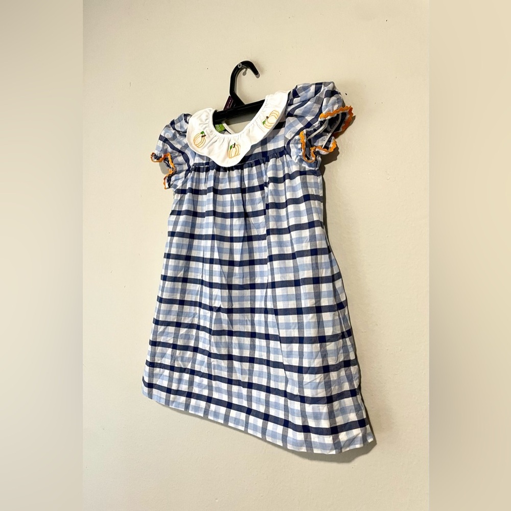 Classic Whimsy Three Smocked Pumpkins Bishop Dress Girl's Size 4T - Picture 2 of 6